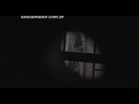 ❤️ Блондинку тайно снимает на видео соседский вуайерист, спрятанный за полыми кирпичами ️ Русское порно на нашем сайте ☑